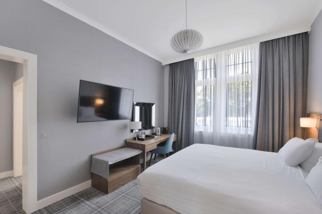 Radisson Blu Hotel, Perth Exterior photo